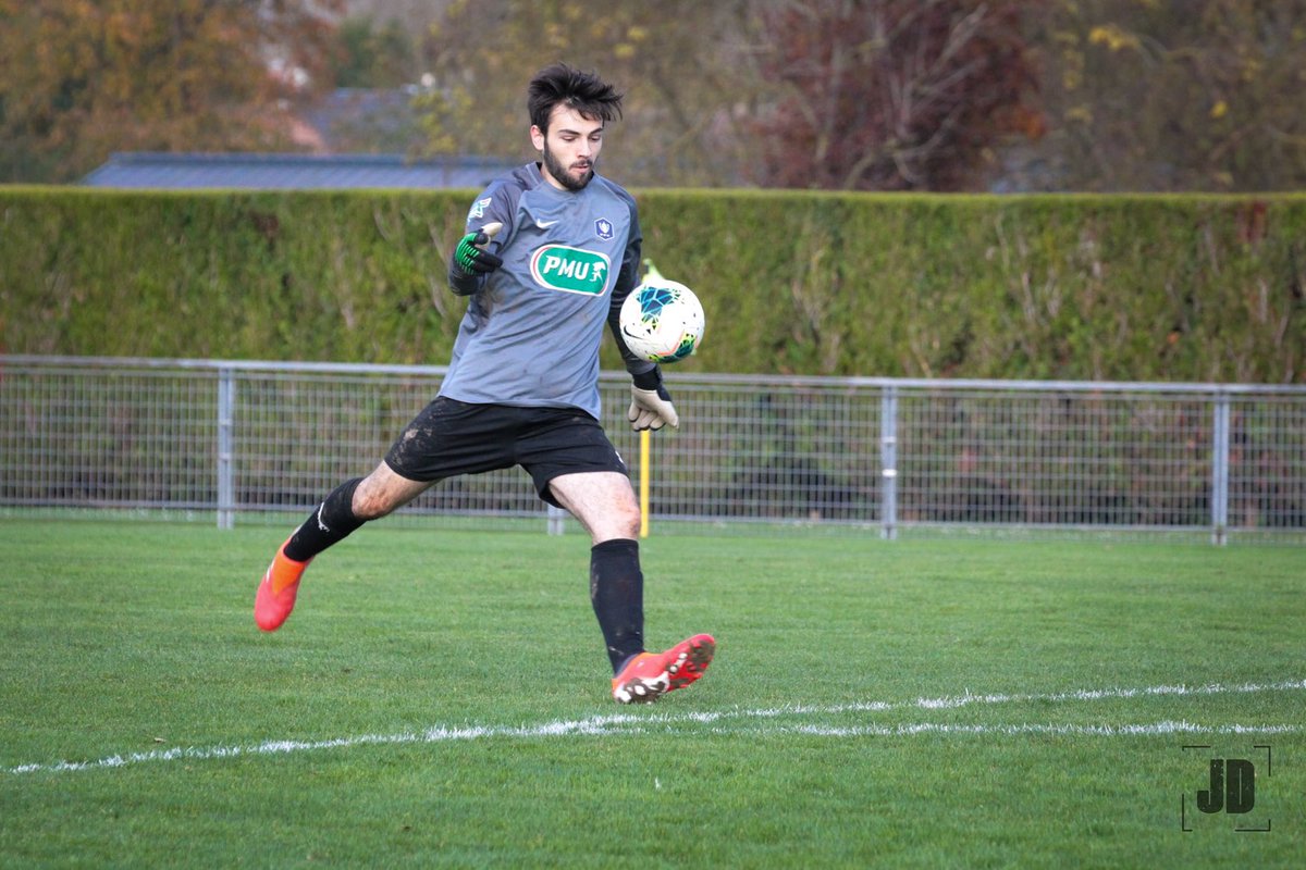 USBreteuil's tweet photo. #seniorsB #victoire #costauds 

Importante victoire de nos seniors B cet après midi au stade Jacques Descamps vs US Crevecoeur Le Grand 1943, équipe très bien placée dans le groupe 💪

Score final 3-1

Eliott Varlet ⚽️
Kévin Fourdrinier ⚽️
Lyoan ⚽️

📷 @jdouez 

🔵⚫️ https://t.co/YhuzvGLYVY