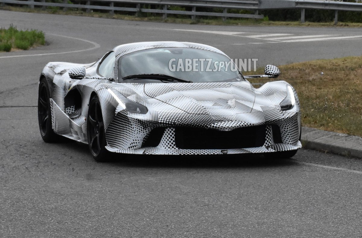 ClubAlfaIt's tweet photo. Nuova #Ferrari Icona: l’ultimo prototipo in attesa della presentazione #FerrariIcona #NuoviModelliFerrari https://t.co/wioo58Hd5Q https://t.co/PZpMXCUtkJ