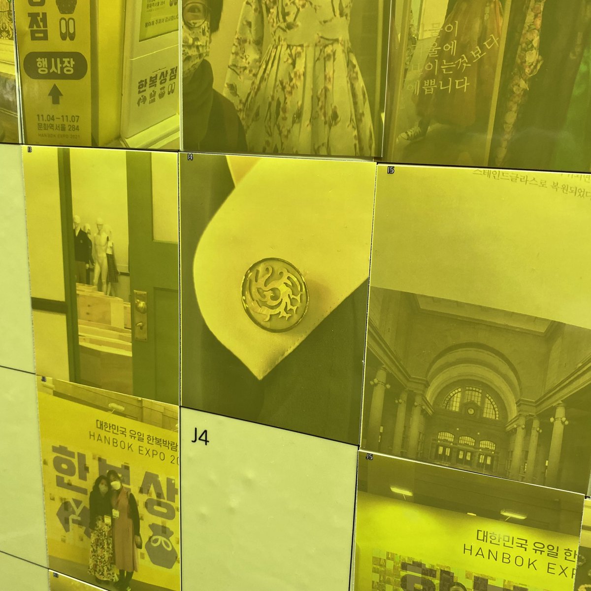 한복상점 비하인드 tmi 
벽에 사진 인화해서 붙이는 이벤트가 있었는데 저희 깃셔츠 자개단추 찍어서 붙이신 분…ㅋㅋㅋ 감사합니다!