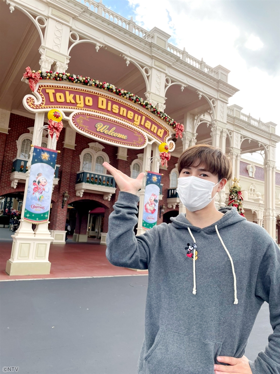 Zip 日テレ 明日の キテルネ は 東京ディズニーリゾートのクリスマス を大特集 ミッキーとその仲間たちがお届けする 華やかなパレード 毎年大人気 クリスマス限定アイテム 土屋神葉 くんと一緒に 東京ディズニーリゾートのクリスマスを楽しみま