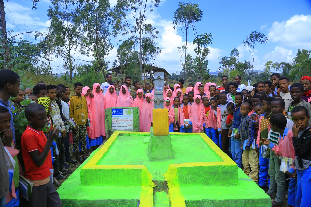EMRDA6's tweet photo. The Best Charity is Provide drinking Water!
The inauguration ceremony of the water project built by the Ethiopian Muslims Relief and Development Association in East Hararge Kombolcha Woreda, Oromia region https://t.co/5gp977Py35