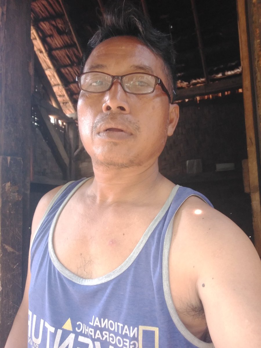 kotries's tweet photo. Ini gubuk sy dikampung, sy tidak pernah makan uang dari negara 1/5rp pun, presiden mengeluarkan bansos ini itu g pernah tersentuh dikeluarga sy, tp tetap sy setia nkri,bagaimana kehidupan ini harus bertahan, beri solusi keluarga. https://t.co/oSwV3YuSN3