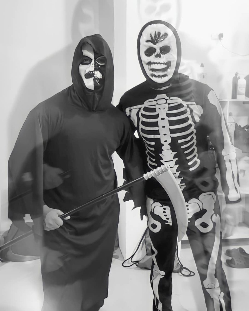 danficoxx's tweet photo. Lo que fue mi #Halloween 2021 🎃🕷️ @lesthenossw 💀 https://t.co/ZULLsV8vfN