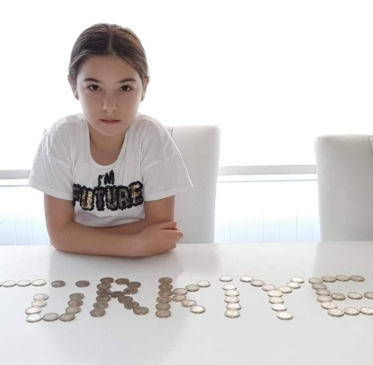 ACİL YAYALIM!
Samsun'da 12 yaşındaki Tuana Çolak isimli çocuk Canik bölgesinde kaybolmuştur. Ailesi ve polis kayıp çocuğu her yerde arıyor. Gören ya da yerini bilenler lütfen polise ya da 0545 855 85 61 numaralı telefondan ailesine bilgi versin!