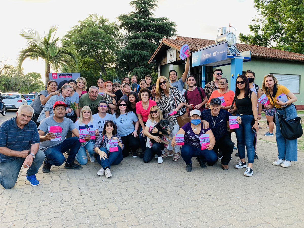 LuciaVarisco's tweet photo. Último domingo de Campaña en la Costanera de Paraná!
El próximo 14 de Noviembre vamos con #AdelanteEntreRios #Lista77 por un radicalismo fuerte y protagonista! https://t.co/zpdzbdaTkU