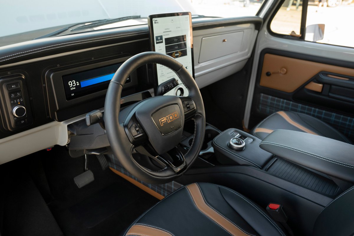 NamasteCar's tweet photo. All-electric #Ford F-100 #Eluminator concept
Based on a #heritage 1978 F-100 pickup, the F-100 Eluminator concept features all-wheel drive via two powerful electric motors shared with the 2021 Mustang Mach-E GT Performance Edition. https://t.co/RfNmqitXuO