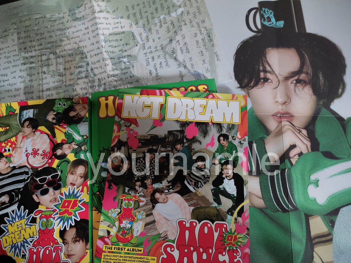 yournamle's tweet photo. wts!! 
☆Album Hot Sauce Boring ver (minus pc &amp; stiker) include roll poster 85k 
★ Album only departure 75k 
☆ Pc Mark irregular (SUM) 45k
★ Pc Boring mark (damage ketimpa pc cafe) 85k
☆ Pc mark ace kit 2019  85k
★ ID card mark 85k

📦✔️
🍊 (no freeong)
📍Klaten, Jateng https://t.co/6vHfXKyDIx