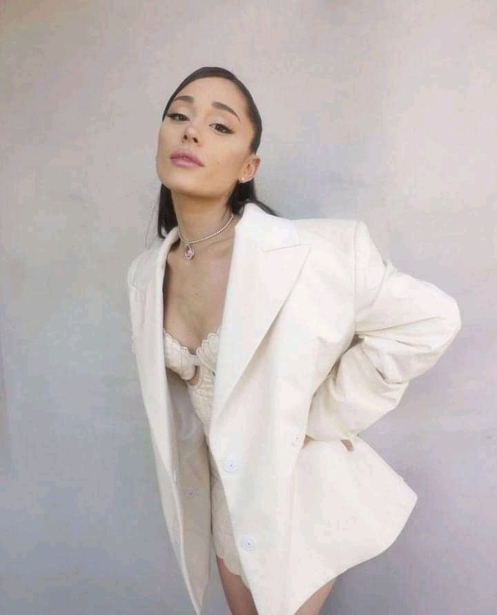 yesbitcher's tweet photo. ♡ . . . i love you https://t.co/dNRPxLCRhX