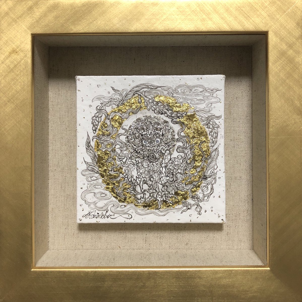 shinobuyonamine's tweet photo. SNS Exihibition

Title:「縁-うがみ獅子阿-七色金-」

#オンライン個展　#シーサー　#獅子　#月　#箔　#花　#リース　#一発描き　#絵　#art  #沖縄 #現代アート　#額　#拡散希望RTお願い致します https://t.co/3oWWUpWmsw
