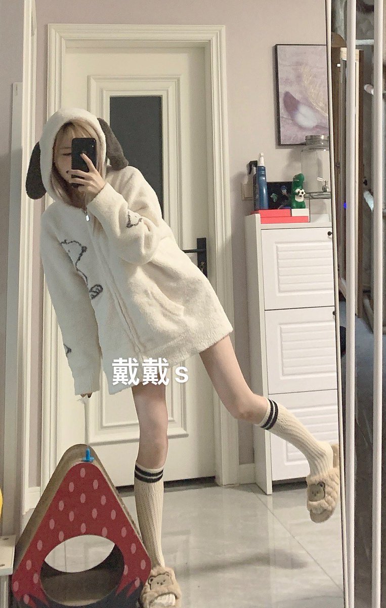 #腿控福利 #鞋控 #狗畜生 #sm 两种不同风格哪一种才是你们喜欢的呢 https://t.co/ymAi5bS5p1