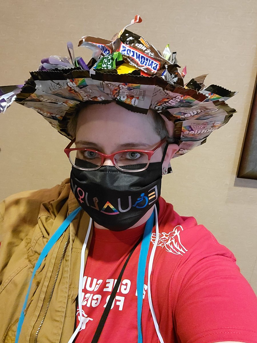 BeebsJoy's tweet photo. Had a full conversation with @jasonmanns and forgot I had on my #GISH hat from our photo op with @mishacollins.  Oops!  #ConFail #SPNNC https://t.co/CJgeCbqDUb