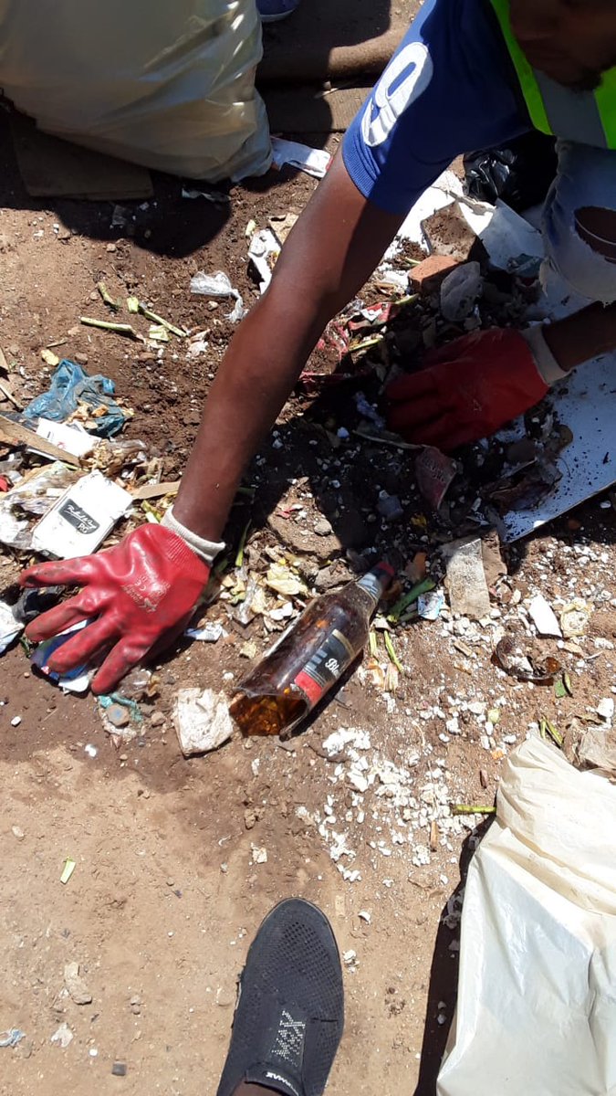 WCCA8's tweet photo. #Monday2Monday @CleanerJoburg @Environment_X @LaundryMokgotsi @CleanVillage @GamndaneNpc @inhlanzeko @globalrec_org @sawpaza @WasteSouth @CityofJoburgZA @CrumRegionB https://t.co/Wms5LVBOdL