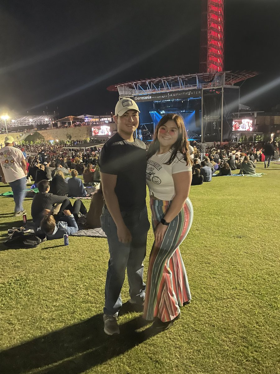 _kymberly_33's tweet photo. Especially with my homies &amp; the love of my life 🥰🥳 https://t.co/CQ40TEgZpt