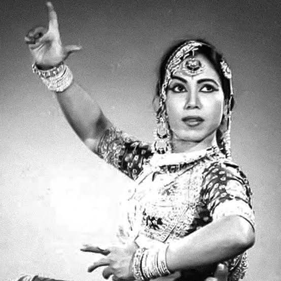 taran_adarsh's tweet photo. BIOPIC ON SITARA DEVI ANNOUNCED ON HER BIRTH ANNIVERSARY... A biopic on legendary #SitaraDevi has been announced on her 101st birth anniversary by producer Raj C Anand [Raj Anand Movies]... The eminent dancer-singer-actress was recipient of several awards, including #PadmaShree. https://t.co/FIl2uxdShf
