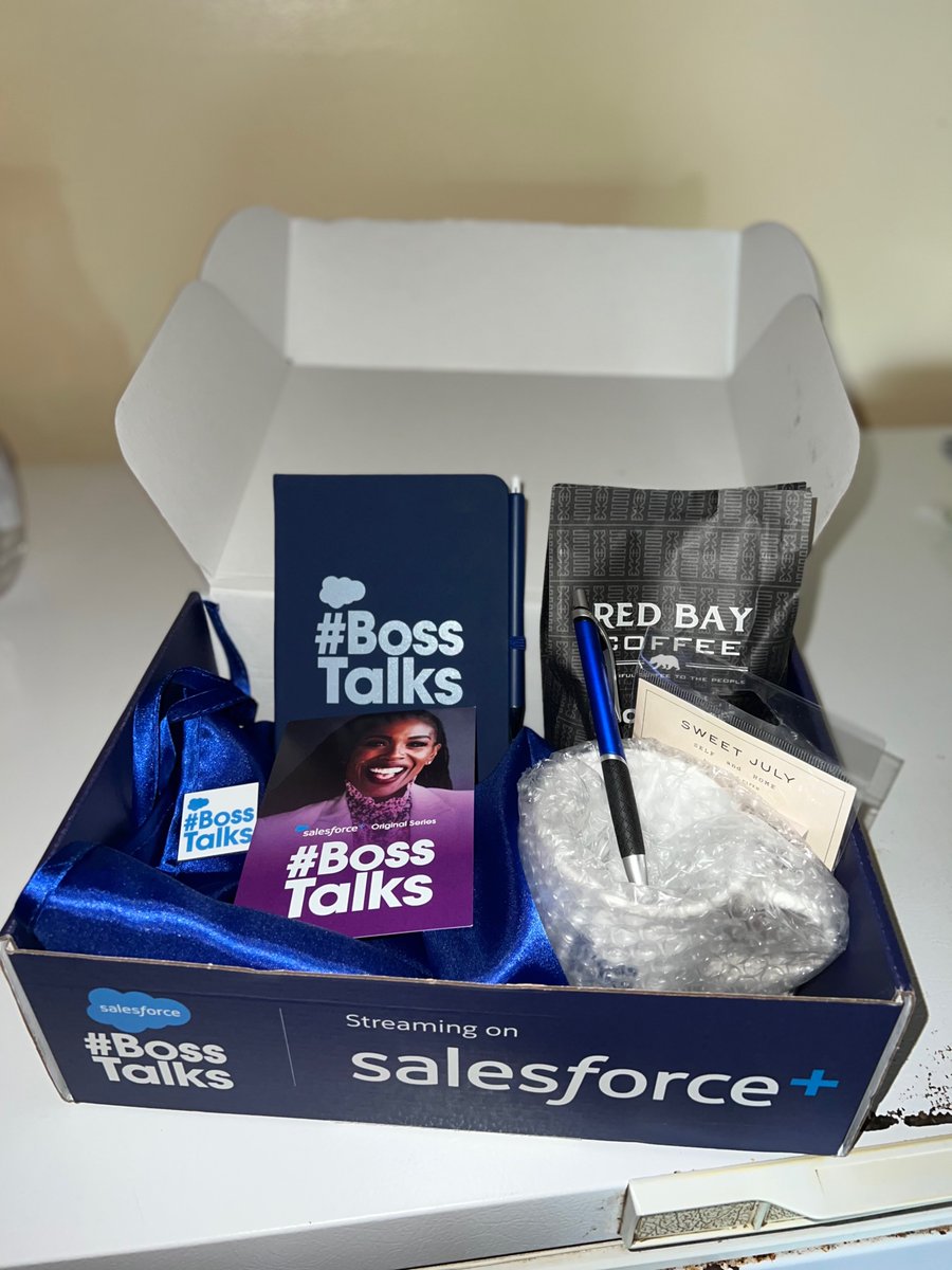 CharismaticDana's tweet image. Got my box a couple of days ago 🥰 Thank you @salesforce . It made me feel special. #BossTalks