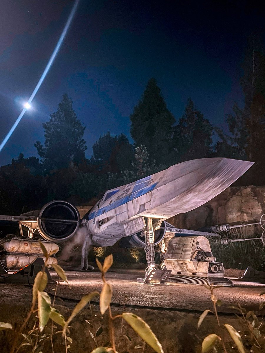 TheDisneyMD's tweet photo. Permission to jump in an X-Wing and blow something up!!
.
.
.
@Disneyland 
#TheDisneyMD #Disneyland #DisneyParks #StarWars https://t.co/yia1zpM18e