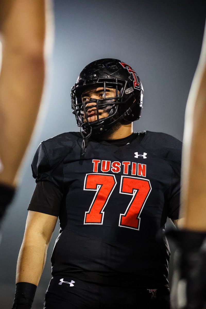 VaimaonaStrong's tweet photo. It’s been one hell of a ride @Tiller_Football #77Era https://t.co/n0nnrW5sVv