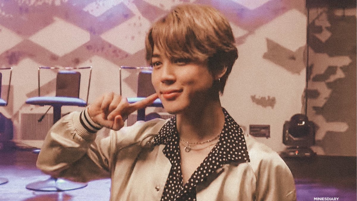miniesdiary's tweet photo. how can jimin be so endearing 🥺 https://t.co/zomv6lDxoh