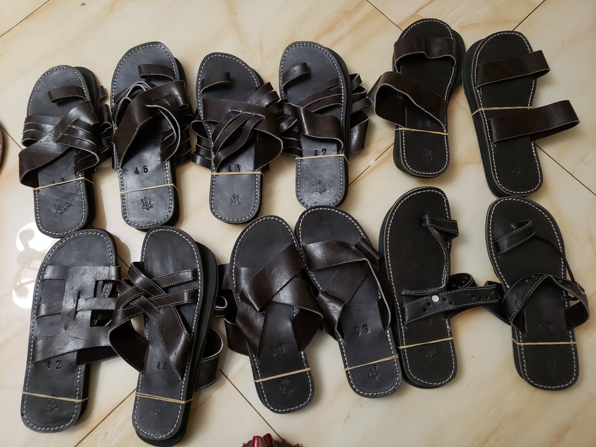aweko_cynthia's tweet photo. @Hbamulinde For all you craft shoe needs. Ladies at 35k and gents 60k. Kindly DM
#SupportSmallBusinnesses
#SmallBizMonday https://t.co/XI5V4qUofi