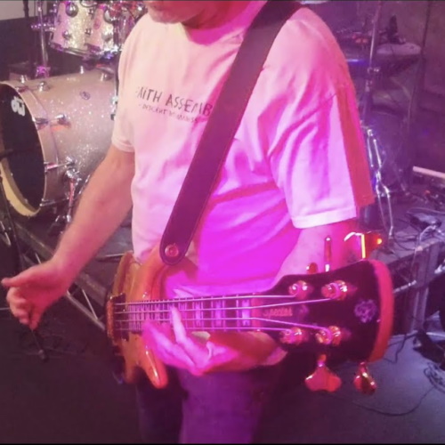 MusicEternal1's tweet photo. Live Music Video:
Promises, Promises (Naked Eyes Cover) by Faith Assembly
https://t.co/cPIghzuZfu
#Musiceternal #FaithAssembly #PromisesPromises #NakedEyes #CoverSong #Acoustic #PostPunk #NewWave #UnitedStates @NakedEyesMusic https://t.co/0NcdolTSj3