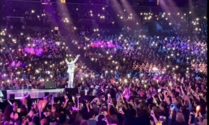 monaed4's tweet photo. @tauchtine @DearLoveDi @Paulinedear60 @ArakelyanJordan @dimash_official Yeees..a MULTITALENT de lux....🎶🎻🪕🥁
He let's us #FlyAway with him on his journey...💗 #DimashQudaibergen . We are lucky...@dimash_official 💗 https://t.co/FRUf6TWeJh