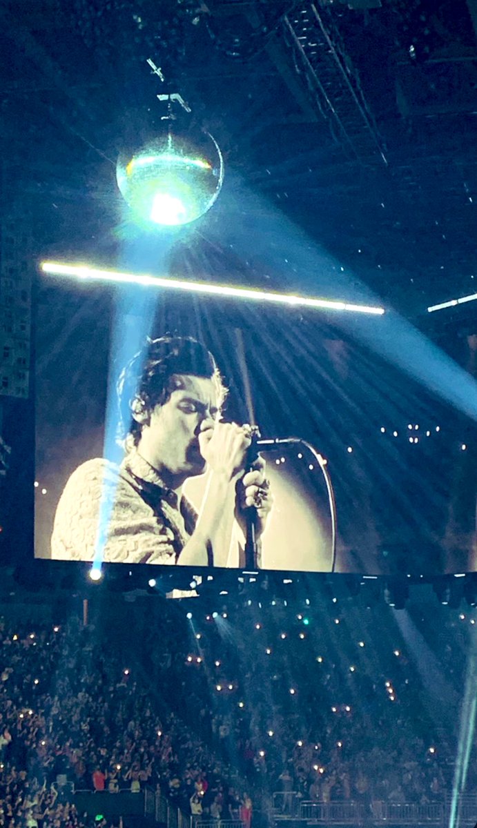 lahk1979's tweet photo. What an amazing show #hslotmilwaukee!!   When Cedella sat me down to watch all these YouTube’s about 1D, I sat to be nice…but I became a fan too. I am so thankful for the amazing message that @Harry_Styles shares in not only his music, but in the person he is. Thank you Harry!! https://t.co/DaTqqieJ8n