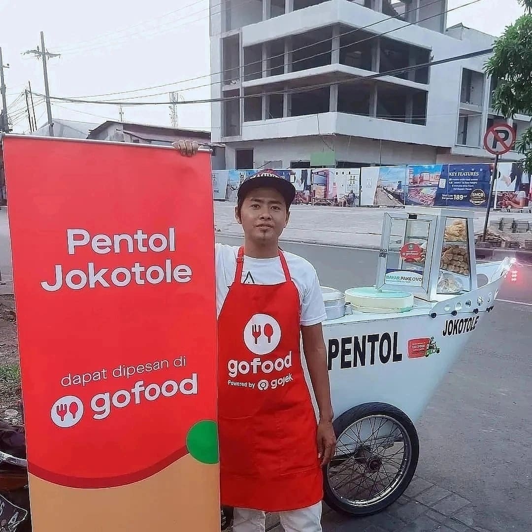 AchmadSupriyad's tweet photo. PENTOL JOKOTOLE

Hari : SENIN .     : Tgl  08  -  November  - 2021
Buka  Jam           : 16:00    -  22:00
#LOKASi  pintu Keluar.. Pombensin
Tempat SPBU pertamina  jl. Gresek Gadukan timur no.01 kemayoran,krembangan,
Dekat pasar P.P.I https://t.co/VvjpiJYPtI