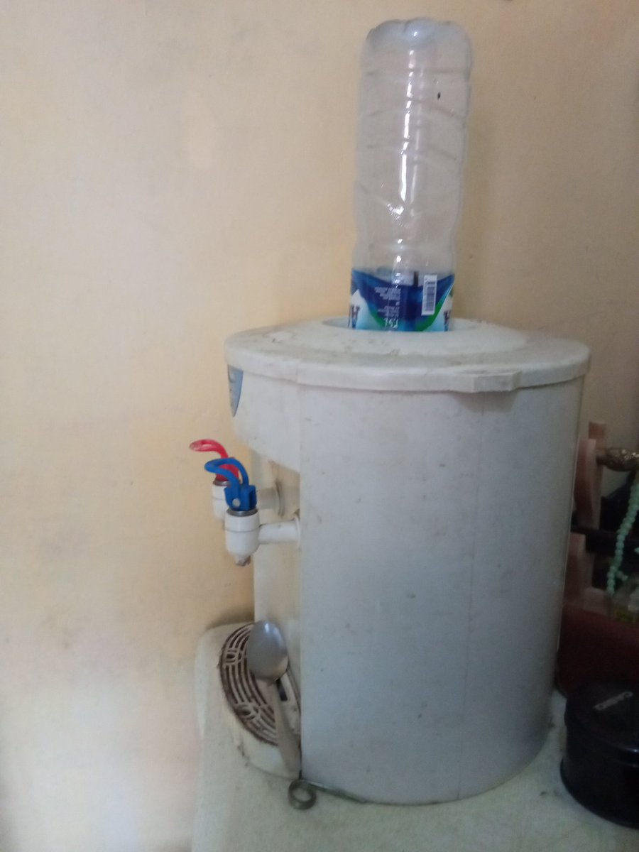 zikraaz's tweet photo. Hidupku yg emang selalu nggak tanggung. Termasuk kalo lg miskin 🤣🤣🤣 alhamdulillah https://t.co/h0b5N88qjK