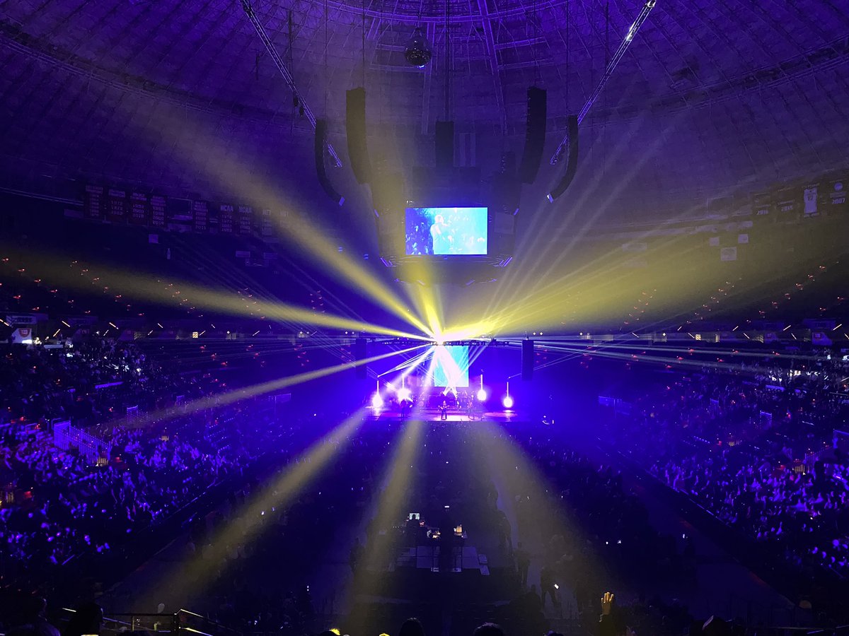 Ragin_Country's tweet photo. And, of course, we wouldn’t have been able to do it without @leebrice, @randyhouser,  @coltfordmusic, or @deejaysilver1 and their incredible teams. (3/) https://t.co/eFO1hmhS25