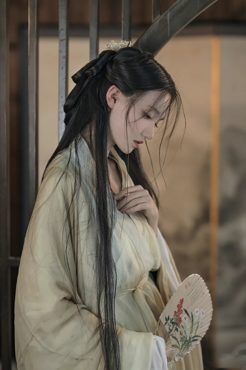 XiXiBaby_China's tweet photo. 怕相思，已相思，轮到相思没处辞，眉间露一丝。 https://t.co/v491X316ku