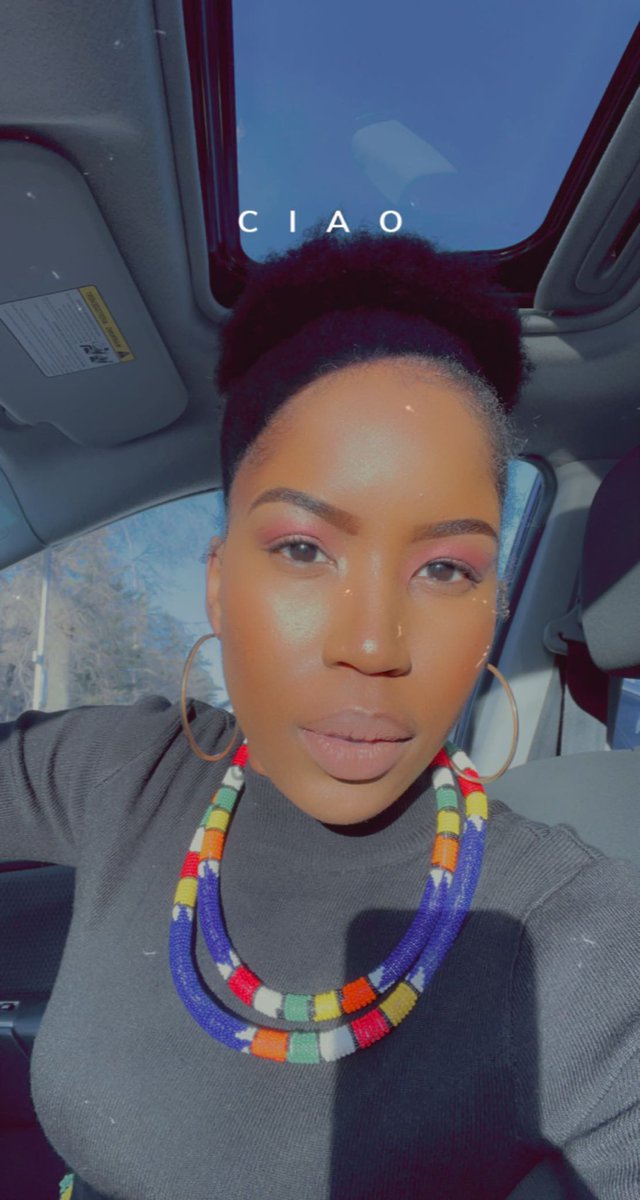 rebecca_cele's tweet photo. That weird stage when you miss your Afro and havenβt even had the braids for a month even ππ- anyway letβs gather here abs appreciate this Afro #afroappreciation https://t.co/4Bf0MuqoFk