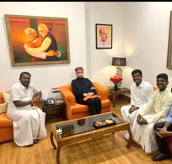 ABVPRajkumarR1's tweet photo. இன்று பிறந்த நாள் காணும் முன்னாள் பாரத துணைப் பிரதமரும் பாஜக வின் மூத்த தலைவருமான உயர்திரு.L.K.அத்வானி அவர்கள் எல்லா வளமும் பெற அன்னை மீனாட்சியை வணங்கி வாழ்த்துகிறது தமிழக பாஜக இளைஞரணி... https://t.co/b5w6ZDTjBc