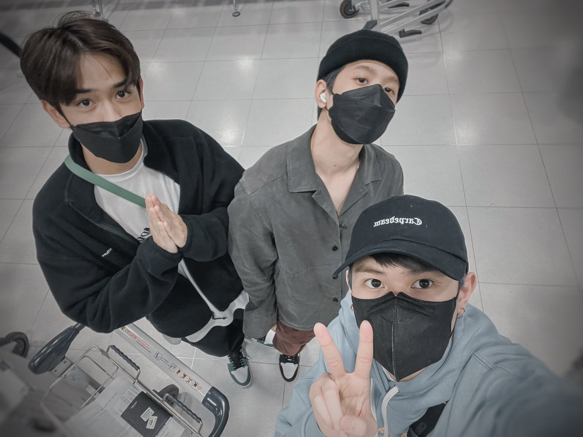 mintmag_th's tweet photo. จัดไปอีกช็อต หล่อทะลุแมสสุดดด... ส่วนทางนี้ก็ลุ้นผลงานใหม่สุดดดด 💚

#TRINITY_TNT 
#WelcomeBackTRINITY 
#MintNews https://t.co/iKnLnnynox