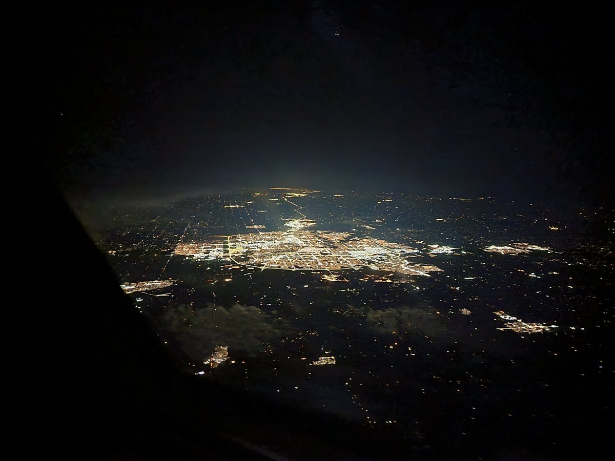 Kelly Lepley ✈🌍👩‍✈️✈️👩‍👧‍👧🇺🇦 tweet media