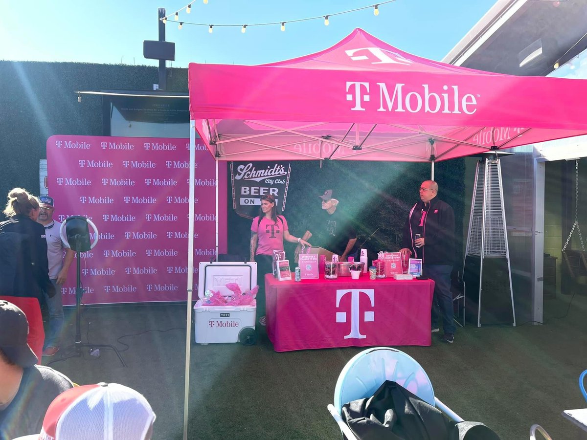 Ashley Fenstad tweet media