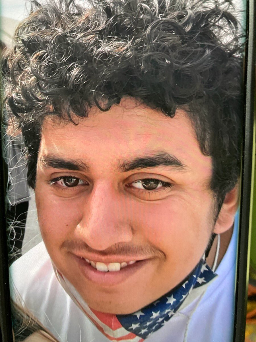 KennewickPolice's tweet photo. MISSING 16 YEAR-OLD

Kennewick Police Department is currently looking for a missing autistic 16 year old male named Michael.He was last seen wearing a white short sleeve t shirt, blue pants, and black shoes. 

Please contact us by calling non-emergency dispatch at (509) 628-0333. https://t.co/FYwJwOuKcE