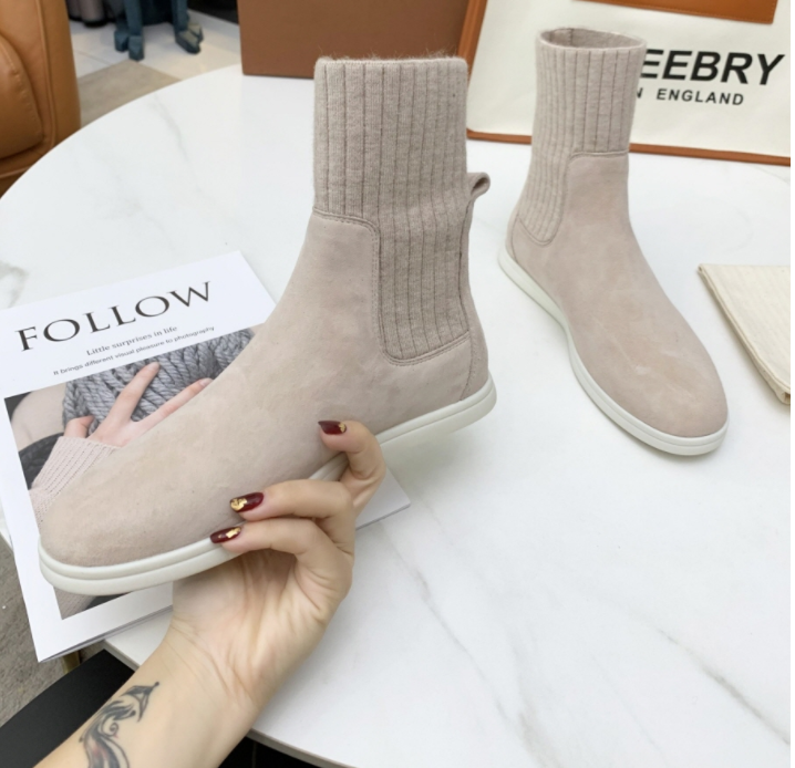 일단 여기저기 많이 둘러보세요 그러시고 다시 온티티로 오시면
확연히 다른차이점을 느끼시게될거에요~저희는 말보다는 품질로승부합니다!레츠고!
ycc456.com
#샤넬신상 #여자가방 #중고명품 #샤넬
#남자벨트추천 #샤넬가방  #구찌