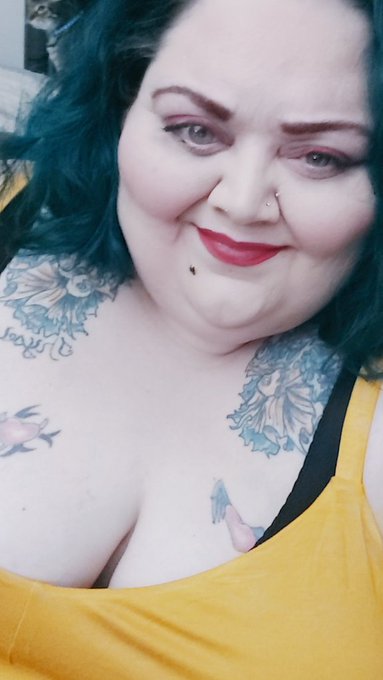 Night everyone!! Please follow your Sunshine!! https://t.co/Gvp7lTZrTI  &amp; https://t.co/3CZhzZRj7D  &amp;<a href="/tag/realloyalfans"class="tags"><span>#realloyalfans</span></a>