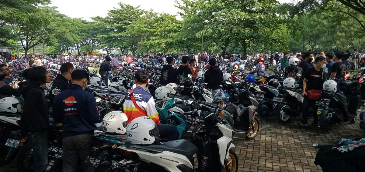 fajarr_satya's tweet photo. Sisa kemarin silaturahmi matic~

#sunmori 
#sunmoribogor 
#varionisty_indonesia 
#varioclick 
#teampalkor 
#percopyanvario
#standarmecanic https://t.co/egN8TXCfcg