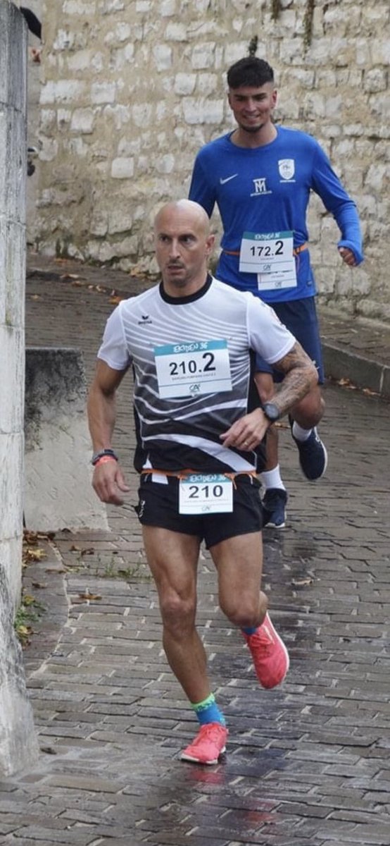 Luneauvincent's tweet photo. #Ekiden36 @Chateauroux36
Relais (10km) pour les @pompiers36 #Chtx
Félicitations à tous les collègues 🚒👍🏼💪🏼👊🏼 https://t.co/4zYOfF0rHu