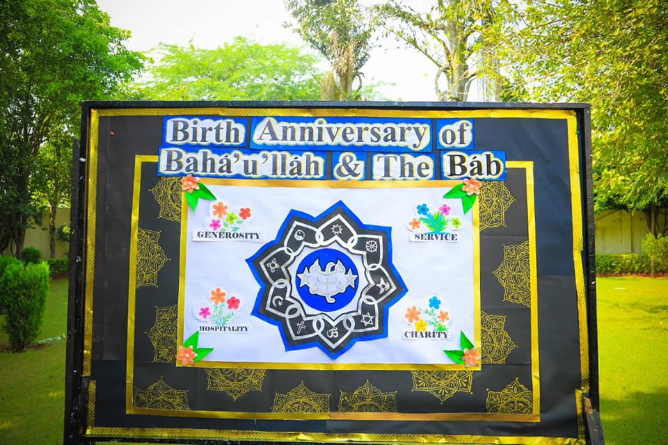 #LAHS #Gwalior celebrated the Twin Birthdays of the #Bab and #Bahaullah, the Founder Prophet of the #Baháí Faith. The celebration commenced with prayers. The teaching of Baha'u'llah like Oneness of Mankind, Harmony of Science and Religions, were displayed and discussed.