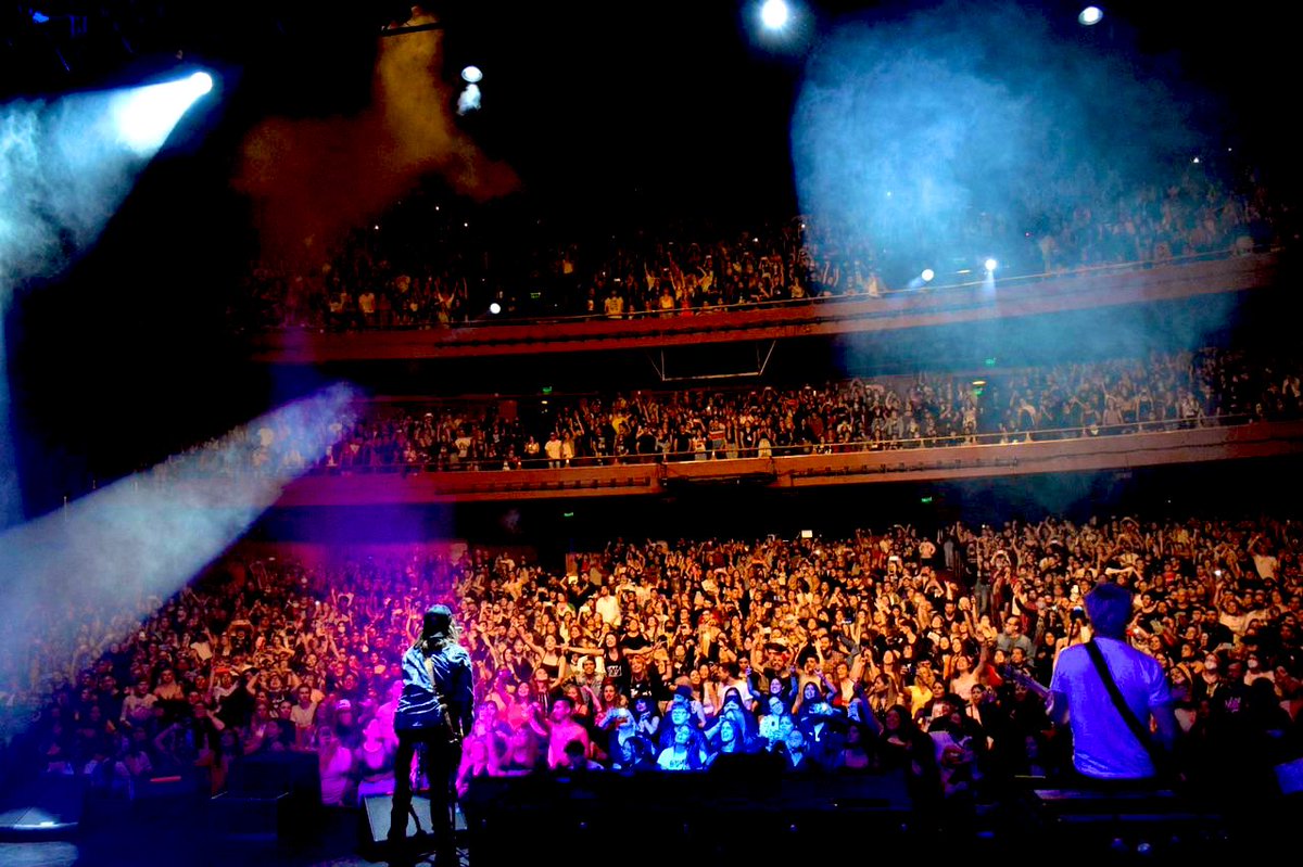 AIRBAGoficial's tweet photo. Al parecer todo No ha sido una trampa...  gracias a todos por estas 3 noches!! ❤️❤️❤️ nos vemos en Obras el 11 de diciembre!! Para despedir este año! https://t.co/JSsljFfboh