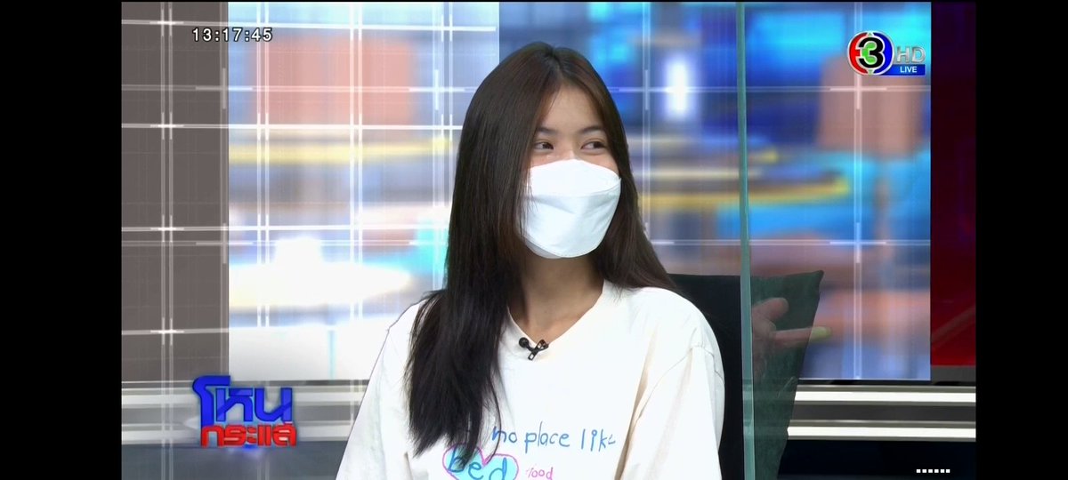 starholicxx's tweet image. พรี่หนุ่มถาม 'เอาจริงๆเถอะ มาออกรายการคนรุมด่าขนาดนี้น่ะ รู้สึกผิดบ้างมั้ย สลดมั่งมั้ย ทำไมหน้ายังระรื่น หัวเราะคิกคักอยู่เลย' นังบอก ก็สลด นี่ก็รุสึกผิด แต่หน้าเปนงี้อยู่แล้ว 🤷 

สั้นๆเลยนะ อีควาย 
#โหนกระแส