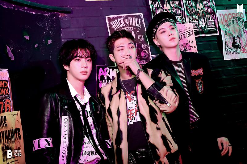ArmyBan47218980's tweet photo. [📸]

Naver Post #BTS https://t.co/Ovv1Q1Cs1T