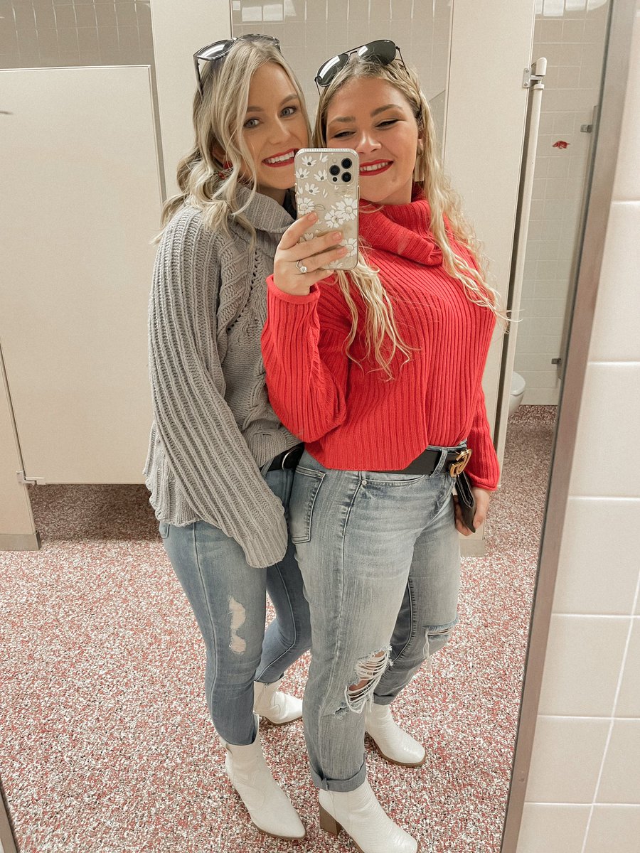 paigeclayborn's tweet photo. i love @_Abby_Danielle so very much https://t.co/axlBAh6I3M