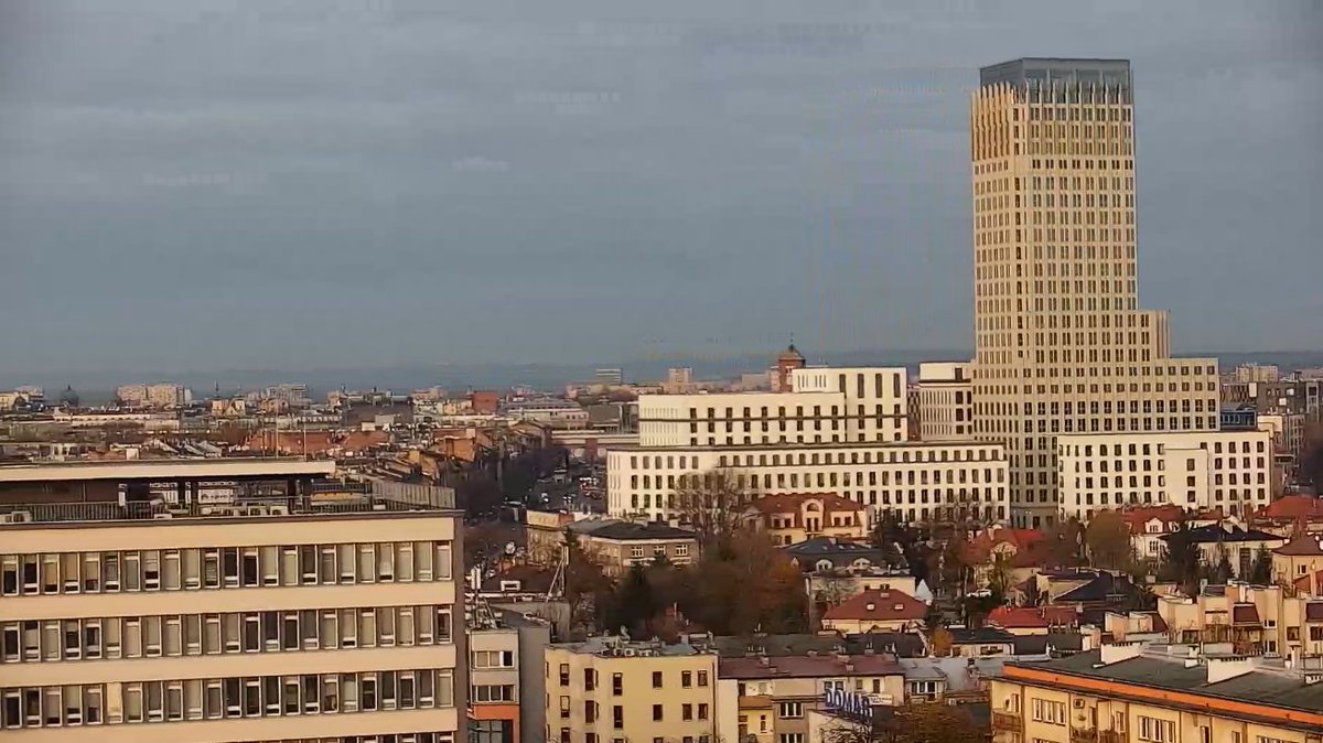 krakow_pl's tweet photo. #Dzień_dobry🙂Mamy ósmy dzień listopada i początek nowego, listopadowego tygodnia. Dzisiaj, po południu opublikujemy album z Waszymi propozycjami na #tło_miesiąca📷Możecie zatem jeszcze przesyłać nam zdjęcia. Pamiętajcie jednak o ważnym oświadczeniu
#UnityCentre #Szkieletor https://t.co/NcEZbOFlKE