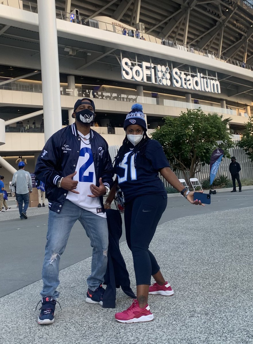 cnels_yi's tweet photo. Sibling rivalry, always turnt up when we link. Willie Nelson kids #DNAstrong #NelsonClan #RamsHouse #TitanUp https://t.co/lwxcOo3Q2s