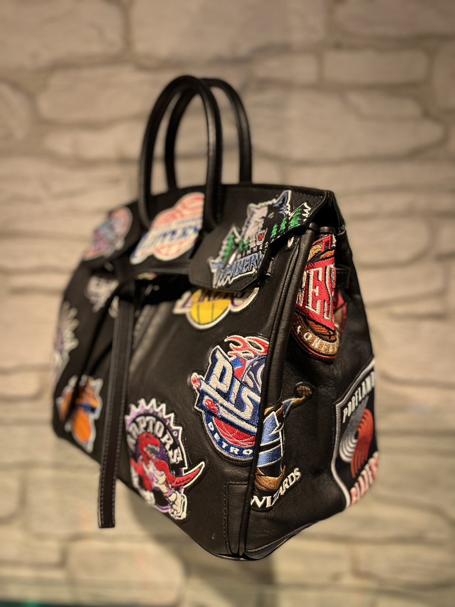 royalflashumeda's tweet photo. PUNKTUM
▫︎price:¥462,000(tax in)
▫︎code:5059996
気になる方はお問い合わせ下さい。
#punktum #bag #リメイク https://t.co/gElgYqrNsm