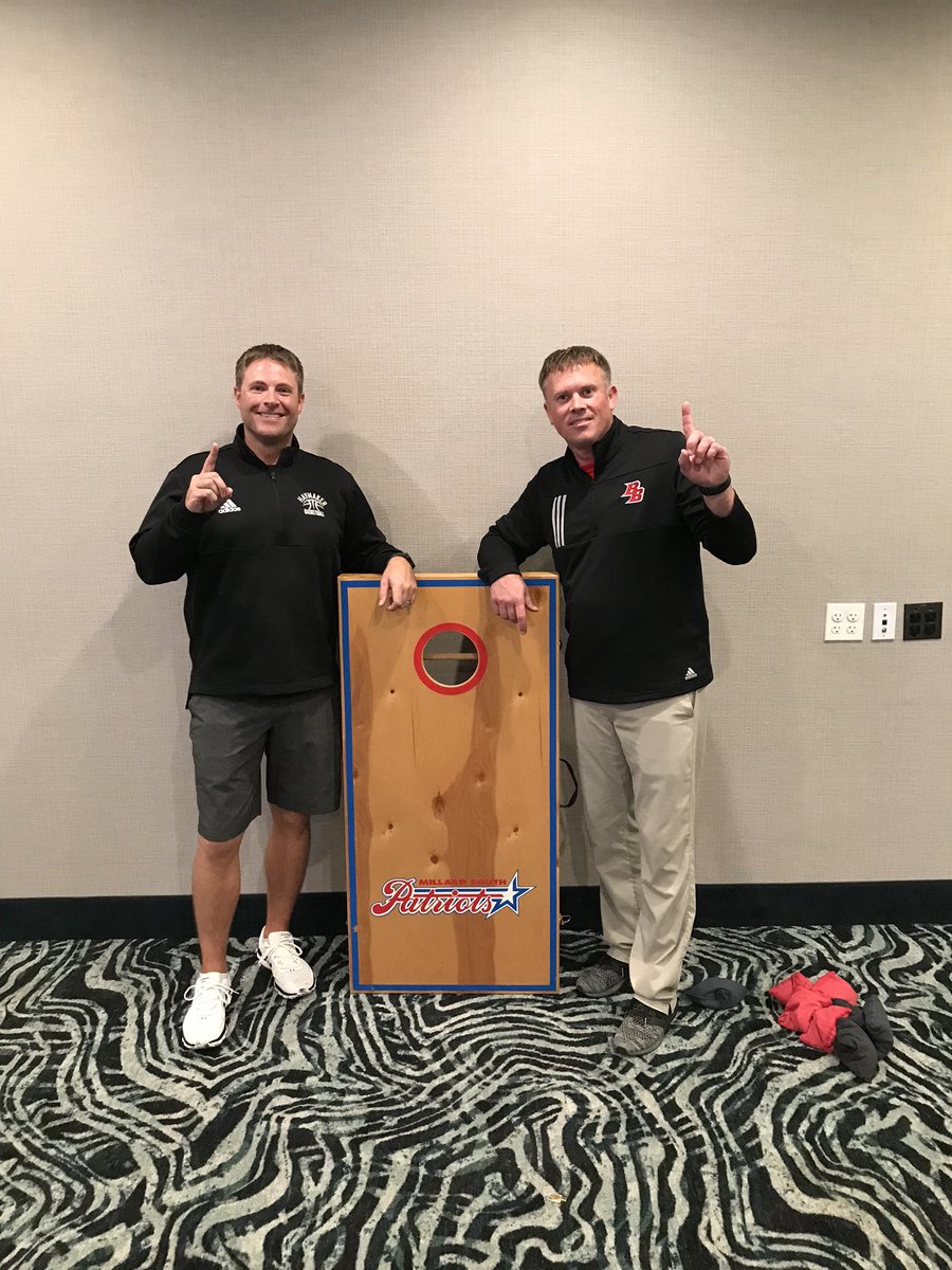 jellis312000's tweet photo. @Nsiaaa1Nsiaaa Baggo Champs #3Peat @CoachYilk https://t.co/kHQgpppI3B