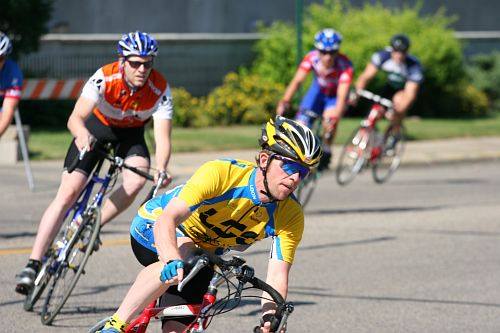 jimmerc's tweet photo. A tribute to two truly giving people in our MN Cycling Community. Andrew Barlage of Fulton Racing and Mike Delaney of Endurance Promotions. They give so much of themselves to provide us with exciting events each fall weekend. Thank you for being so hardworking and humble! https://t.co/c0IBHsuXGT